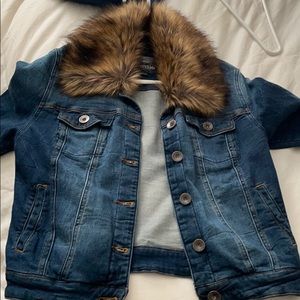 NWOT denim coat with removable fur collar.